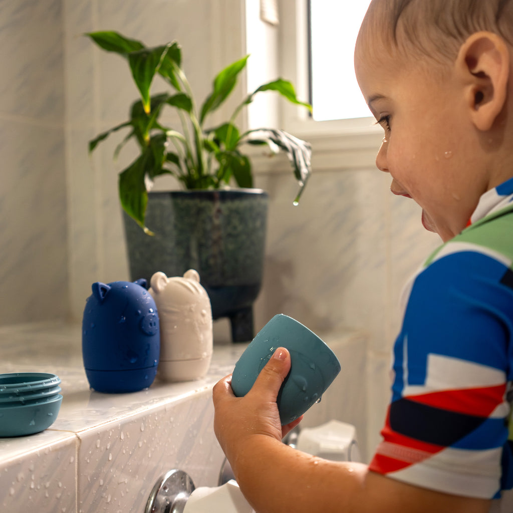 Toddler bath toy made from high quality silicon. Montessori style, Aussie animal bath toys. Toddler playing in bath.