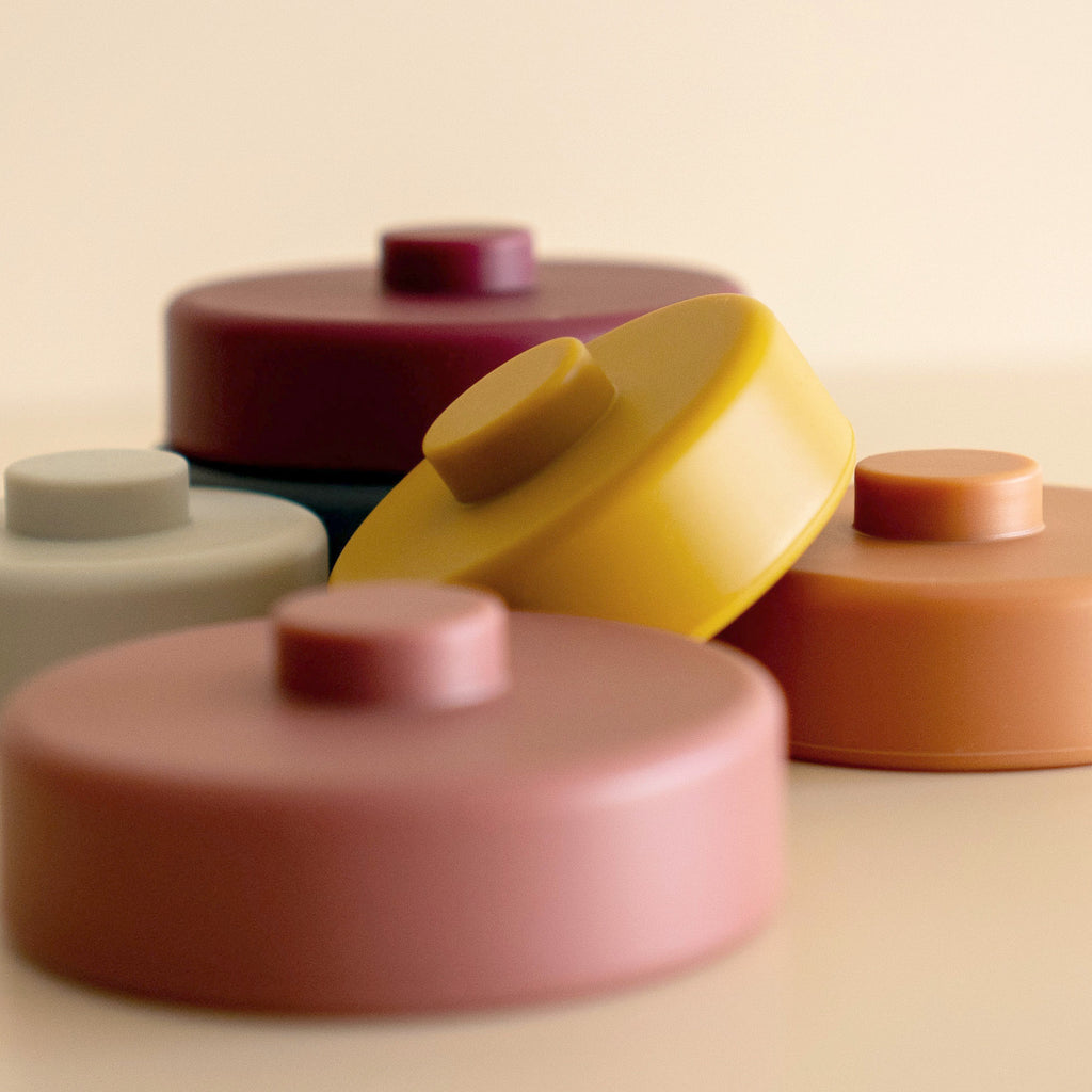 Silicon stacker discs toy for toddlers, detail view