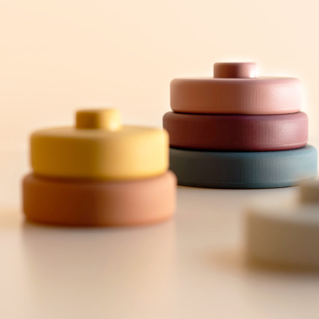 Silicon stacker wide discs toy for toddlers, detail other view
